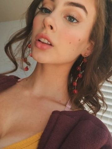Проститутка Марселина